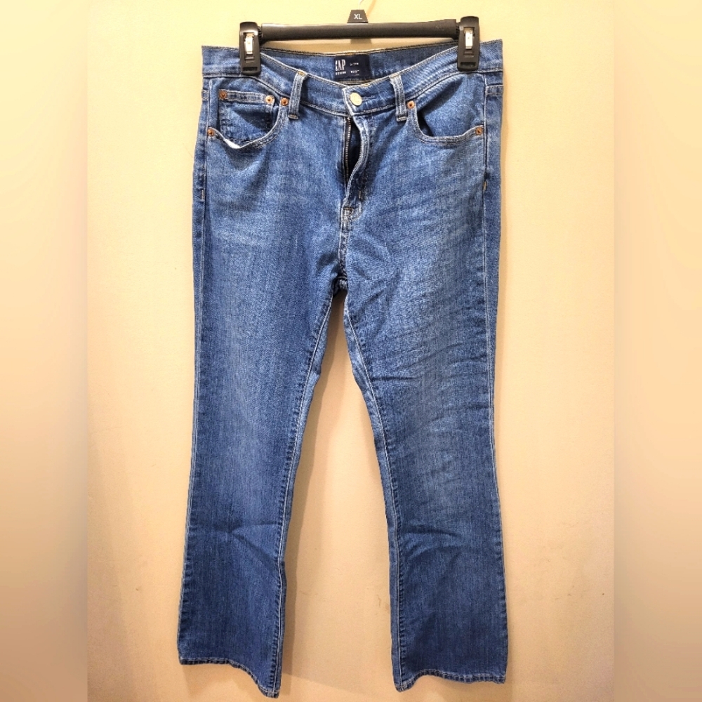 Gap Denim Women's 6/28R Bootcut Medium Blue Wash Denim Jeans Nice Clean Mid Rise
